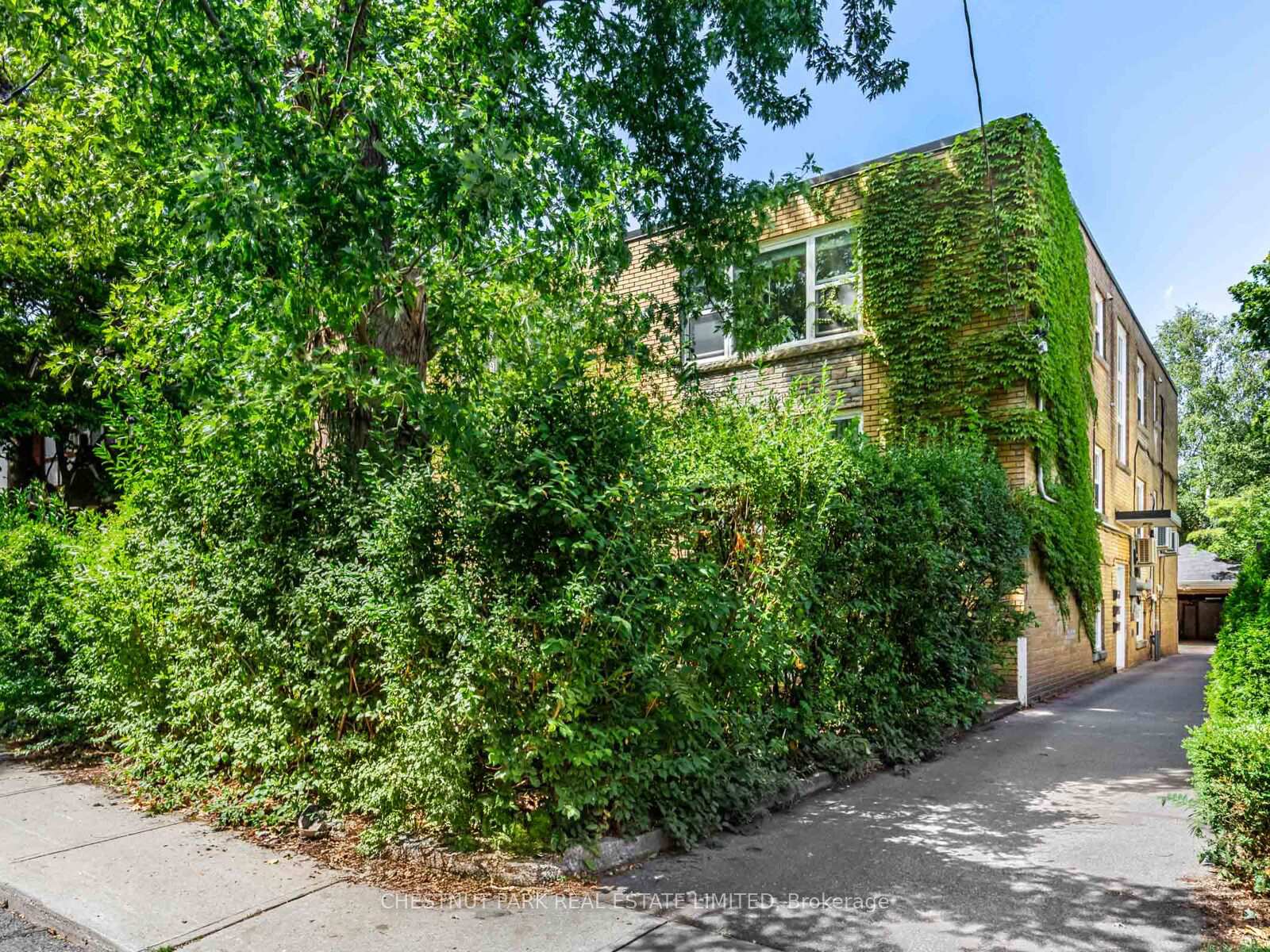 76 Walmsley Boulevard - C12591340- $3,250